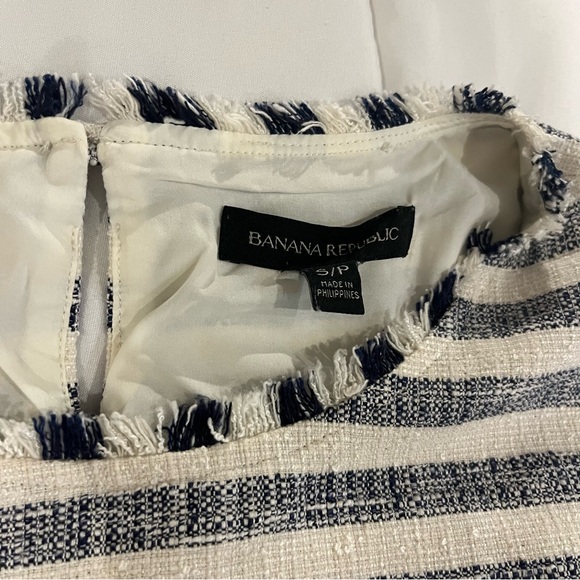BANANA REPUBLIC - Sleeveless Lined Top - Blue & White Stripe - Tweed - Women’s S - Picture 5 of 10